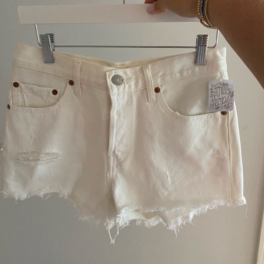 NWT Free people white jean shorts size 27